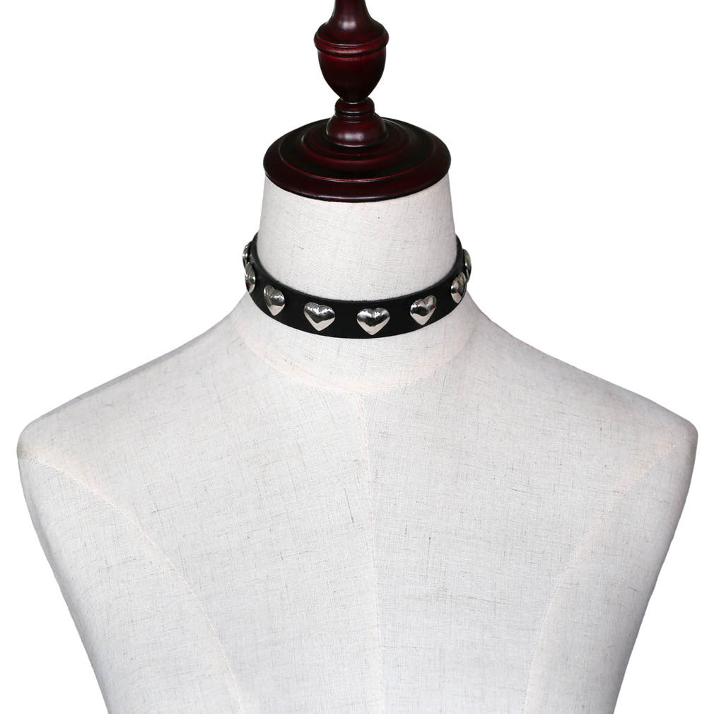 Fan Original New Punk Gothic Love Heart-shaped Rivets Pin Buckle Necklace Limorista