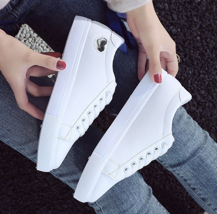 Fashion New Woman PU Leather Shoes Ladies Breathable Cute Heart Flats Casual Shoes White Sneakers Limorista