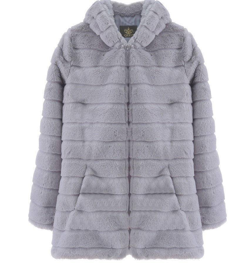 Plush padded hooded lady mink short fur coat Limorista