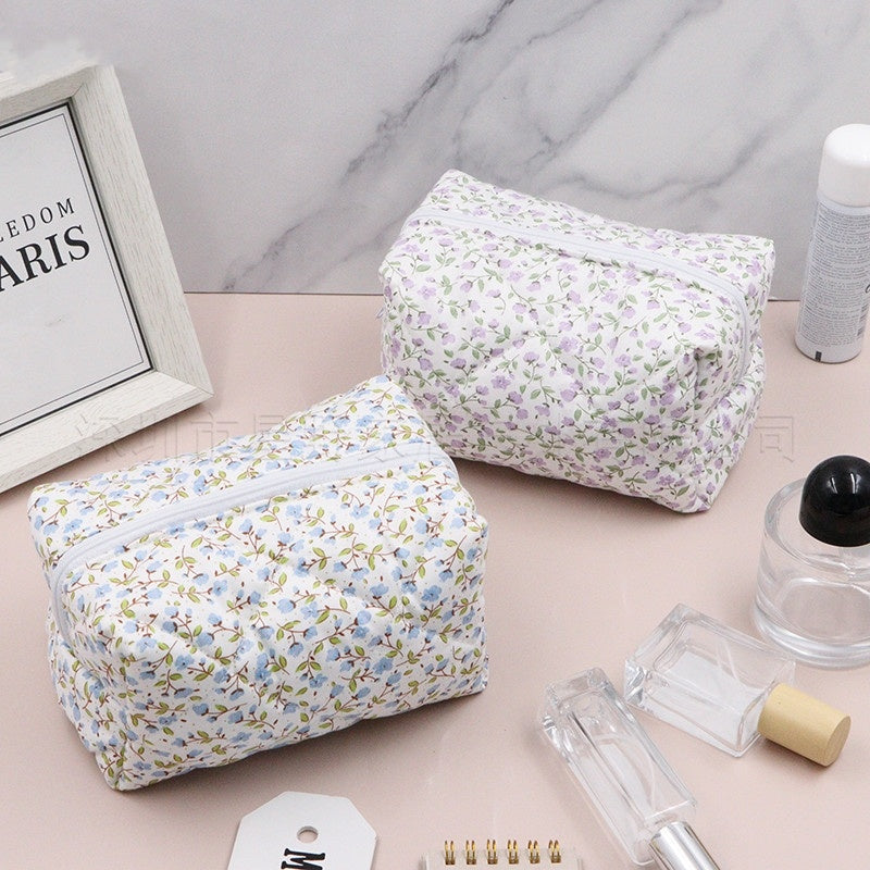 In Stock Wholesale Spring Super Large Capacity Fashion Floral Travel Simple Wash Cosmetic Storage Bag Limorista