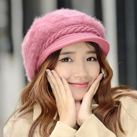 Ladies winter knitted beret Limorista