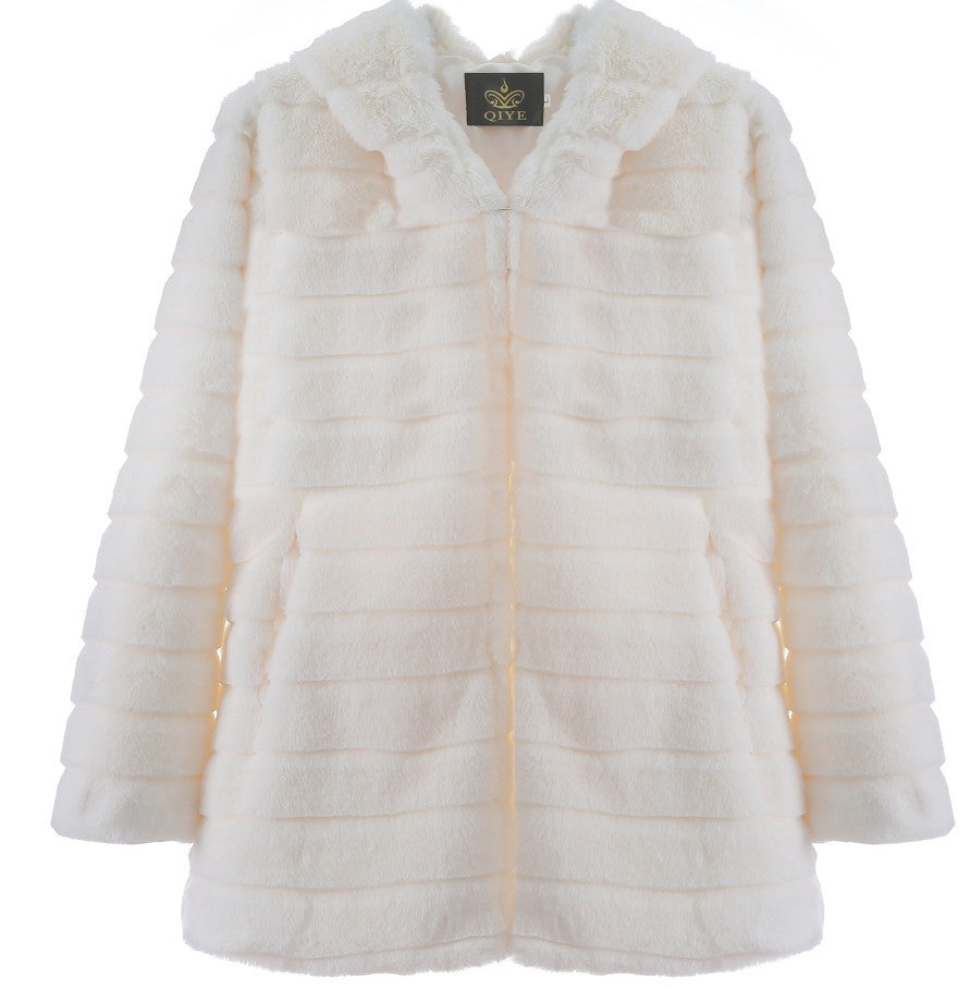 Plush padded hooded lady mink short fur coat Limorista