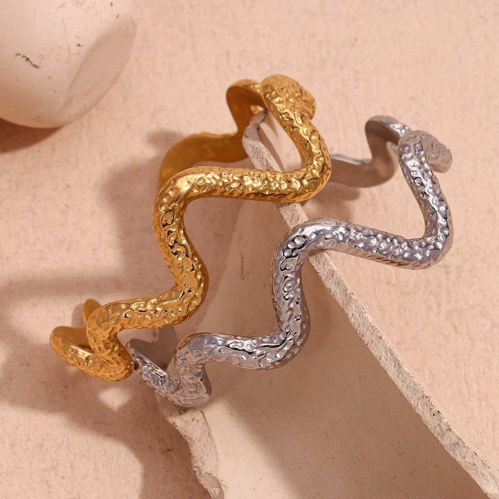 Fashionable All-match Stainless Steel 18K Gold Plating Beating Pattern Wave Snake Bracelet Limorista