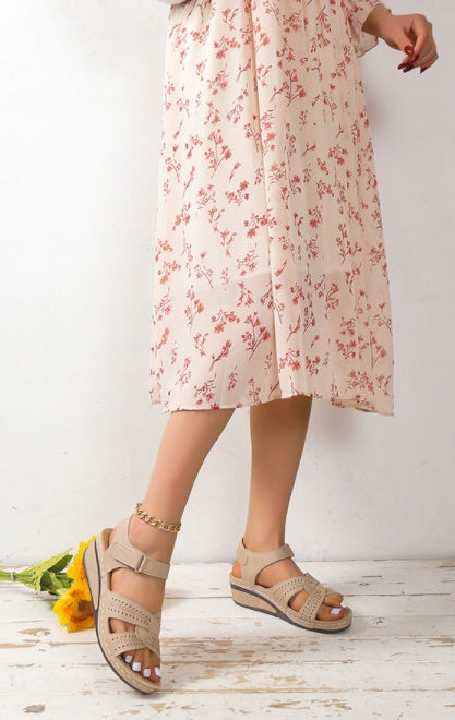 Retro Casual Flower Line Shaped Women&