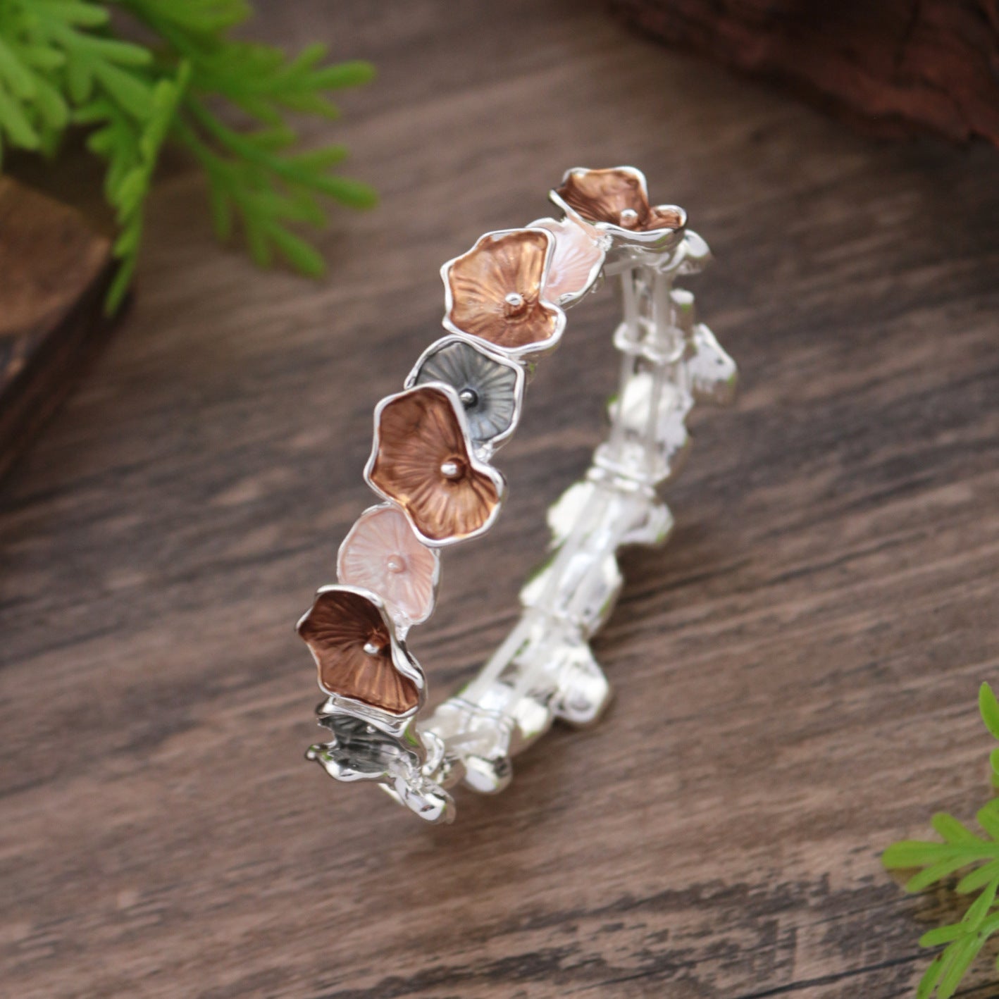Colorful And Irregular Lotus Leaf Alloy Elastic Bracelet Limorista