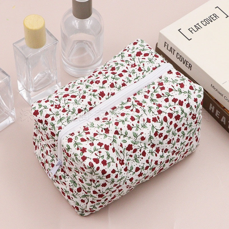 In Stock Wholesale Spring Super Large Capacity Fashion Floral Travel Simple Wash Cosmetic Storage Bag Limorista