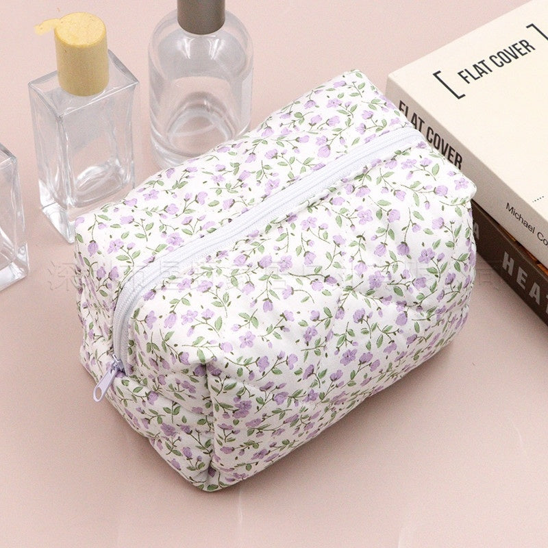 In Stock Wholesale Spring Super Large Capacity Fashion Floral Travel Simple Wash Cosmetic Storage Bag Limorista