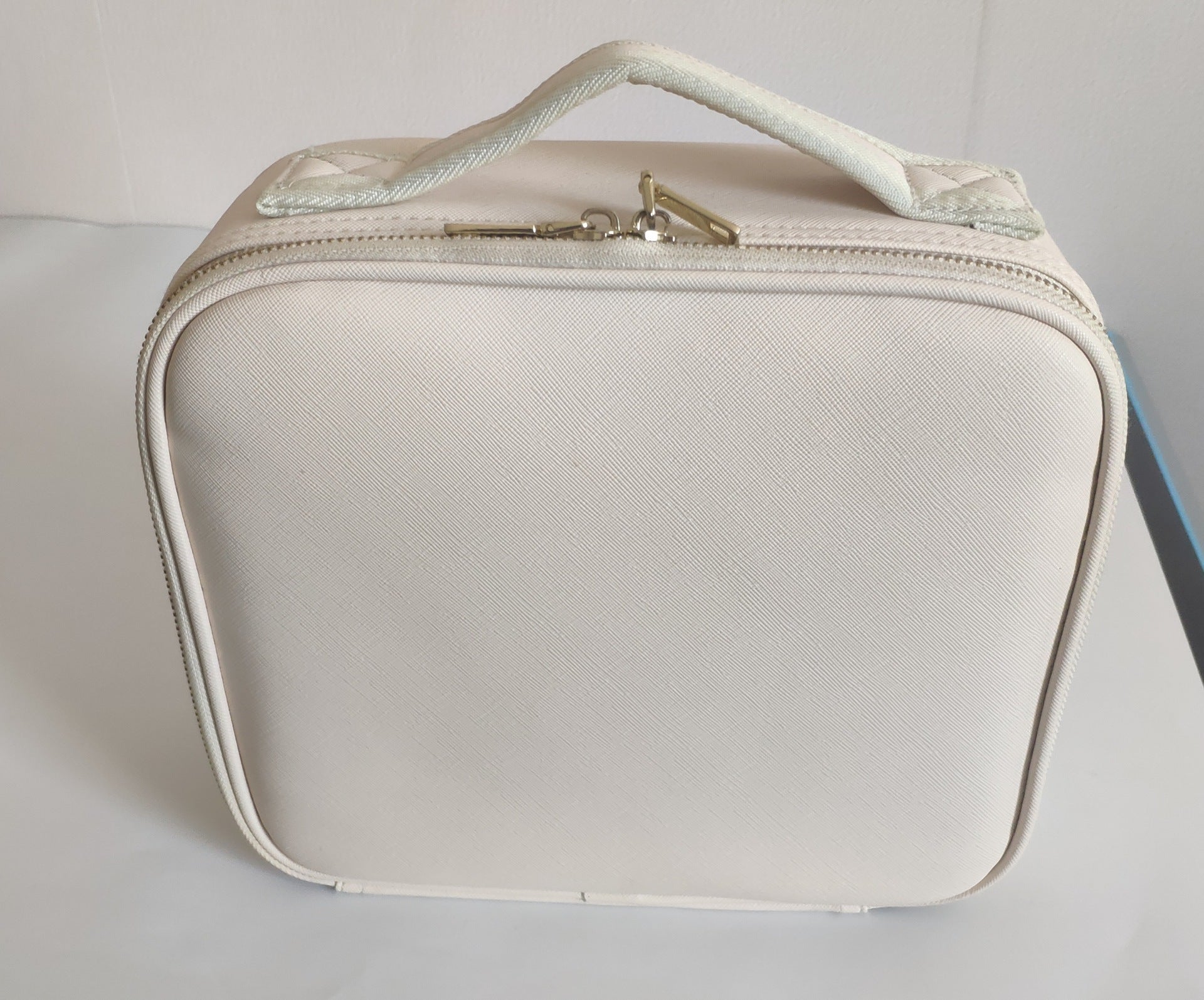 Large Capacity Cosmetic Case With LED Mirror High Sense Multifunctional Storage For Makeup Artist Cosmetic Bag Limorista