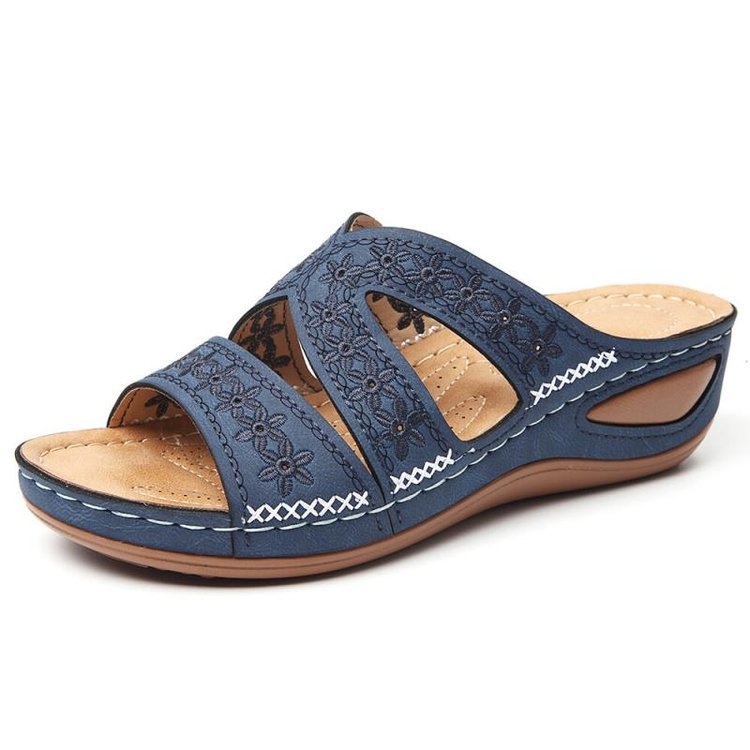 Embroidered sandals and slippers Limorista