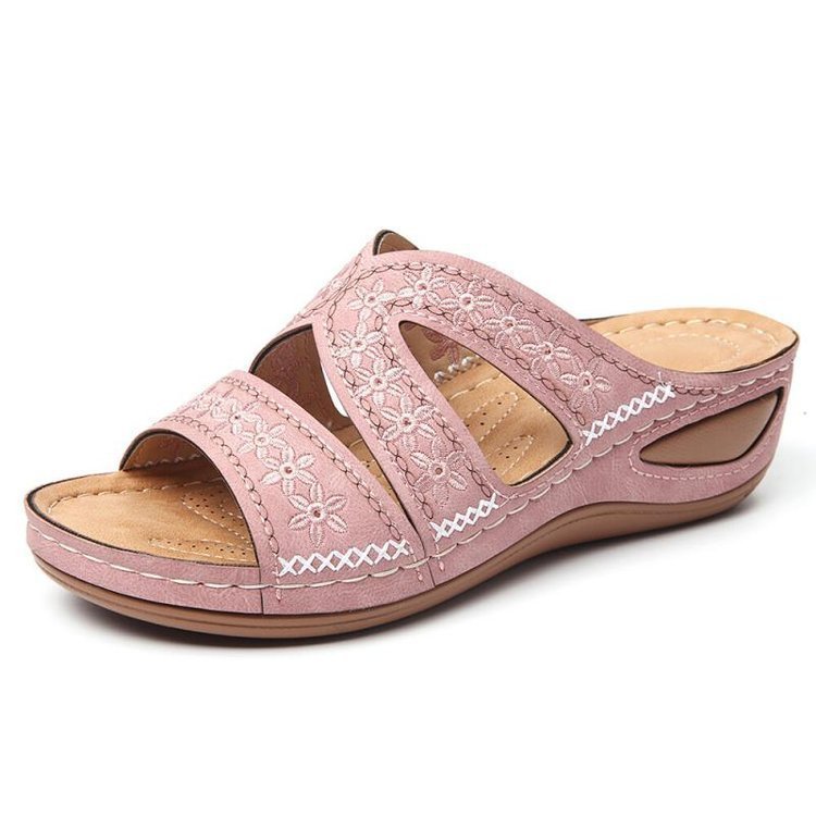 Embroidered sandals and slippers Limorista