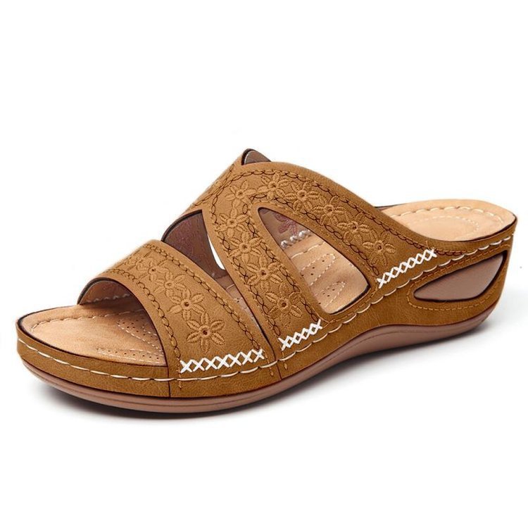 Embroidered sandals and slippers Limorista
