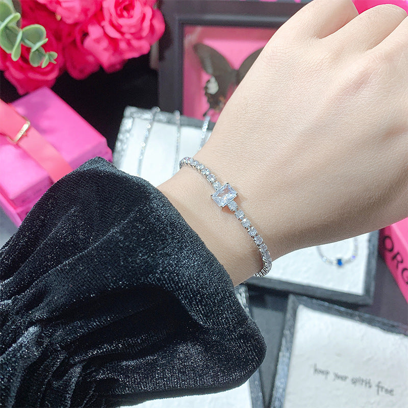 Simple And Versatile Sparkling Diamond Filled Square Candy Women&