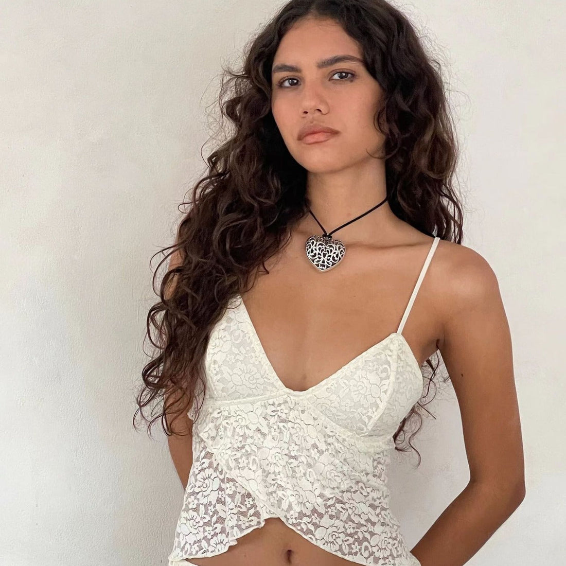 2023 European And American Sexy Lace Top With Narrow Straps Limorista