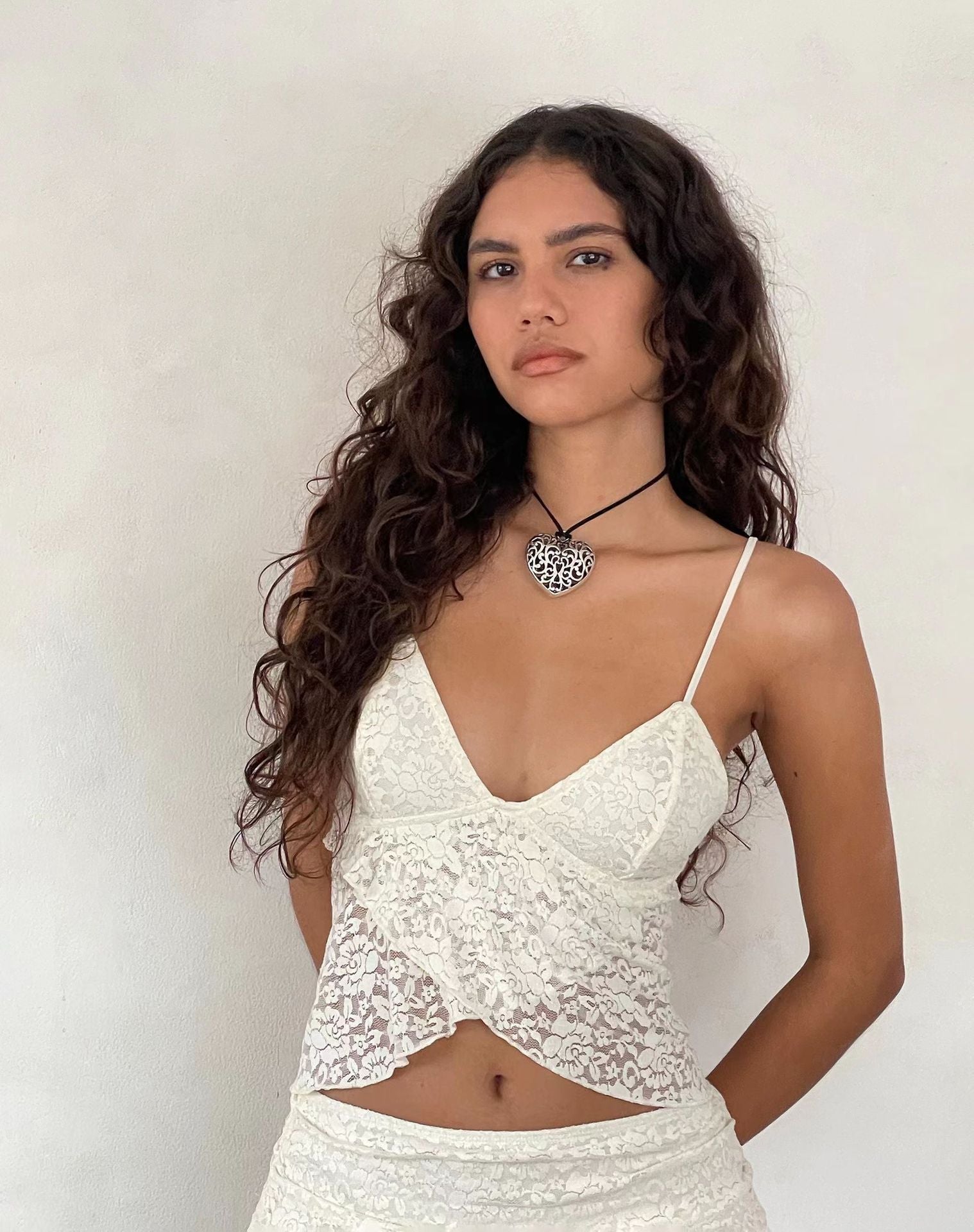 2023 European And American Sexy Lace Top With Narrow Straps Limorista