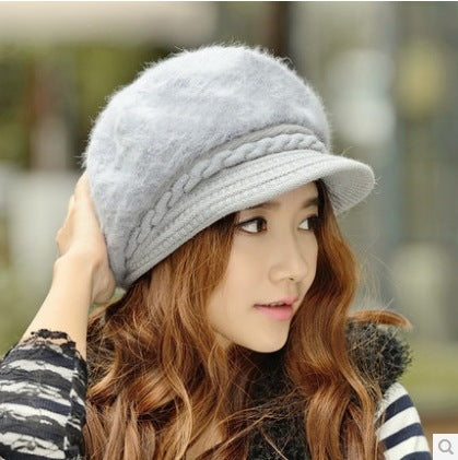 Ladies winter knitted beret Limorista