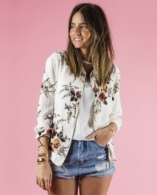 Incredibly beautiful and cozy jacket with a floral pattern Limorista