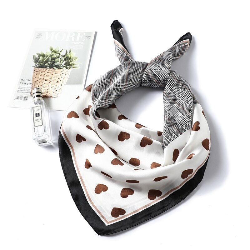 Ladies heart-shaped plaid silk scarf Limorista