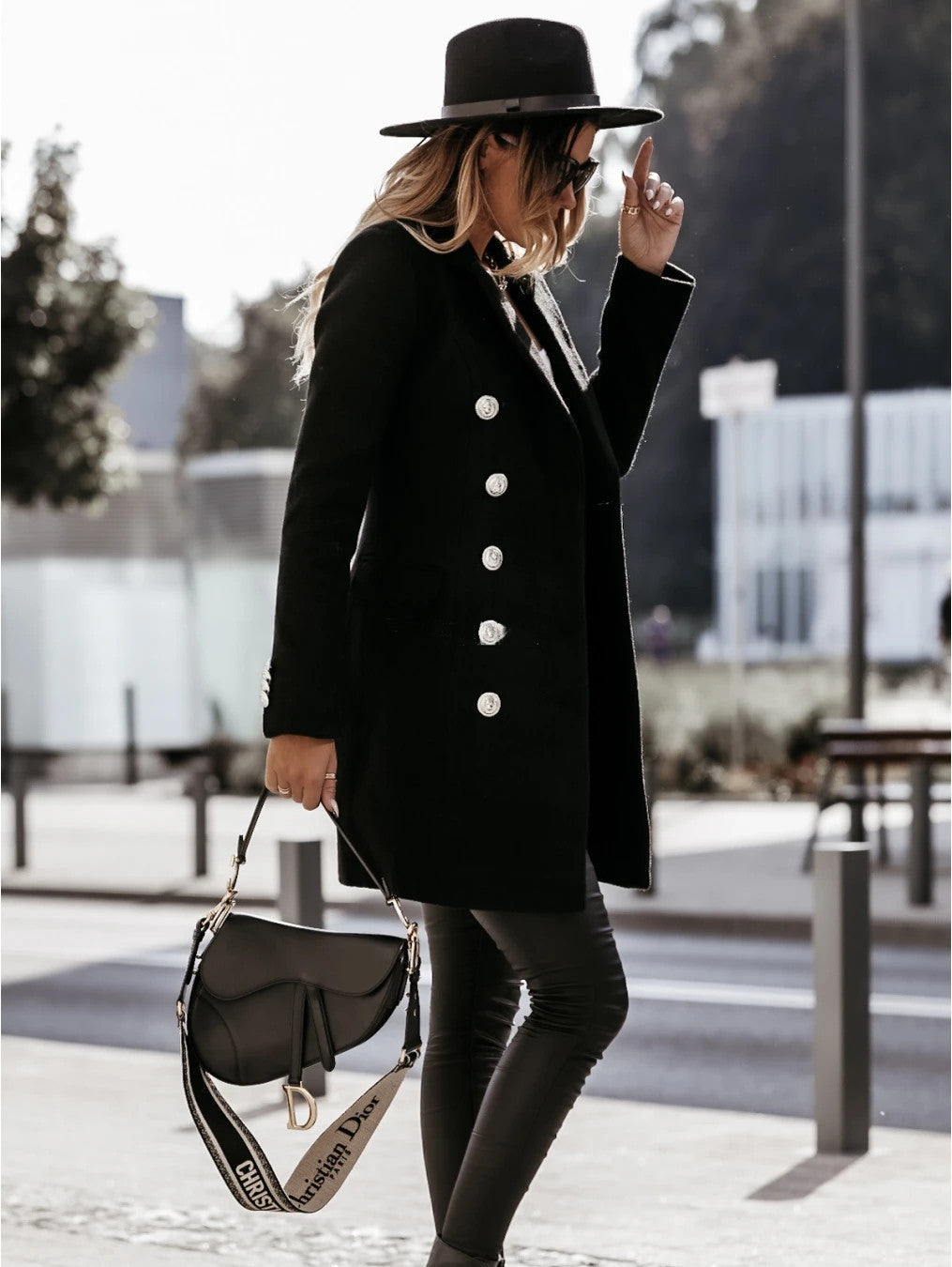 Double-breasted woolen coat Limorista