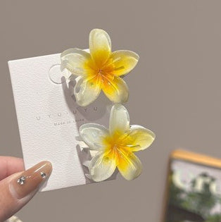 4CM Plumeria Rubra Grip Flower Barrettes Female Limorista