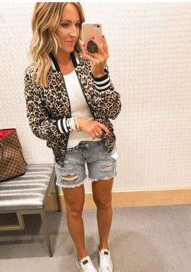 Incredibly beautiful and cozy jacket with a floral pattern Limorista