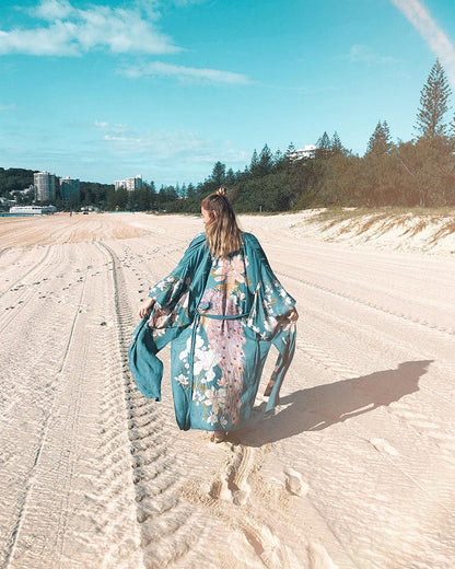 Women‘s peacock cardigan Limorista