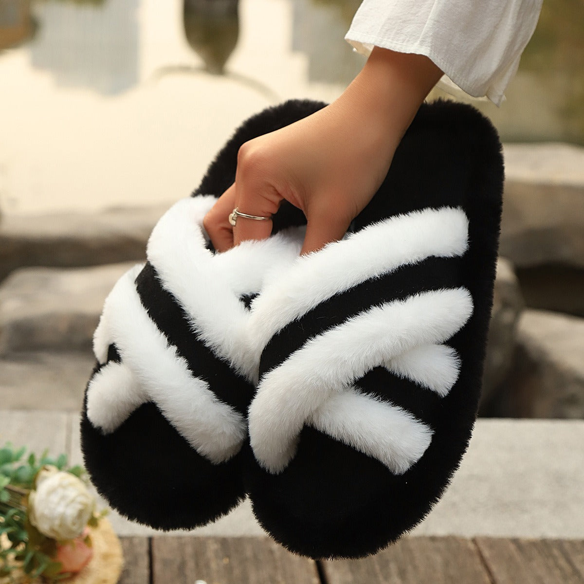 Fluffy Slippers Cross Strap Stitching Warm Casual Platform Slippers Limorista