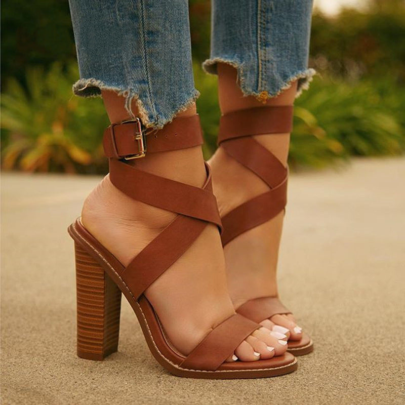 Plus-size sandals for women with chunky heels Limorista