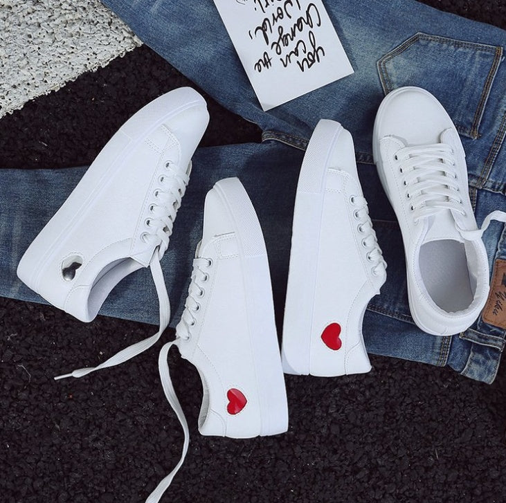 Fashion New Woman PU Leather Shoes Ladies Breathable Cute Heart Flats Casual Shoes White Sneakers Limorista