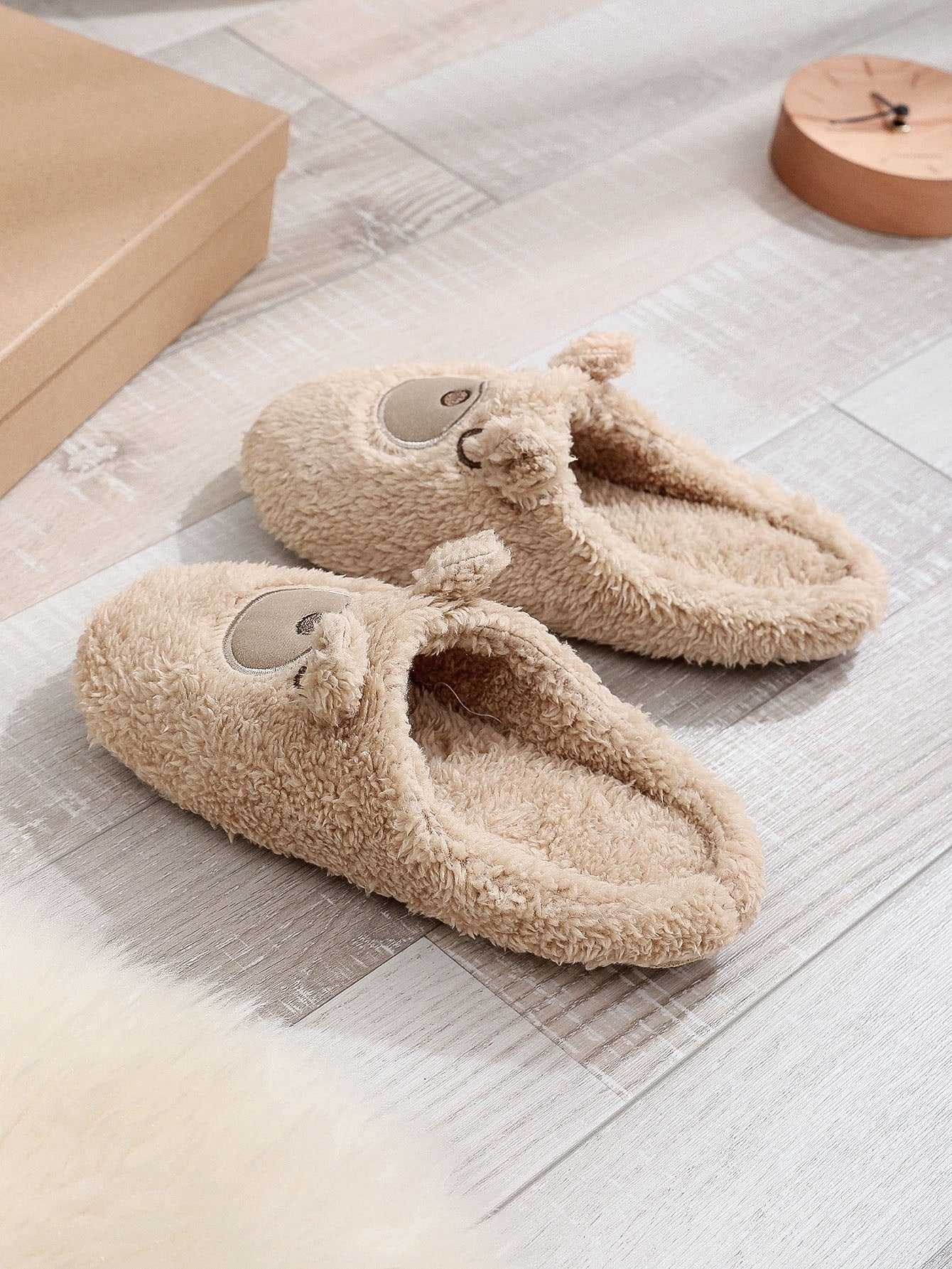 Cute Round Toe Brown Toe Ring In Stock Couple Soft Bottom Flat Heel Medium Mouth Suede Cotton Slippers Limorista