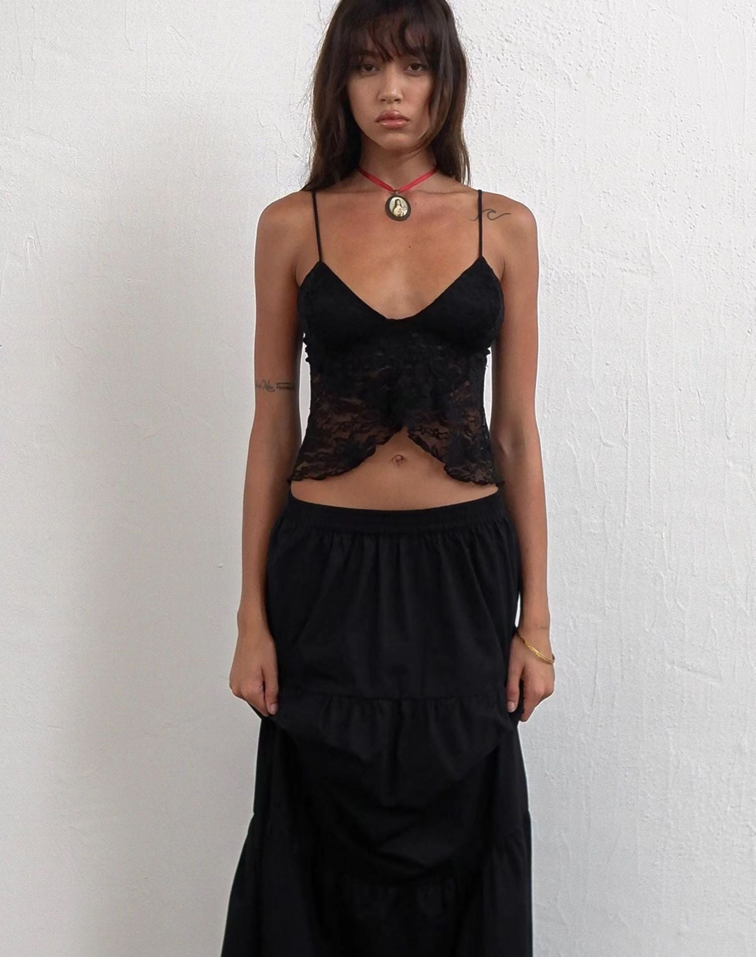 2023 European And American Sexy Lace Top With Narrow Straps Limorista