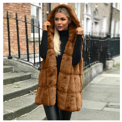 Hooded fur vest Limorista