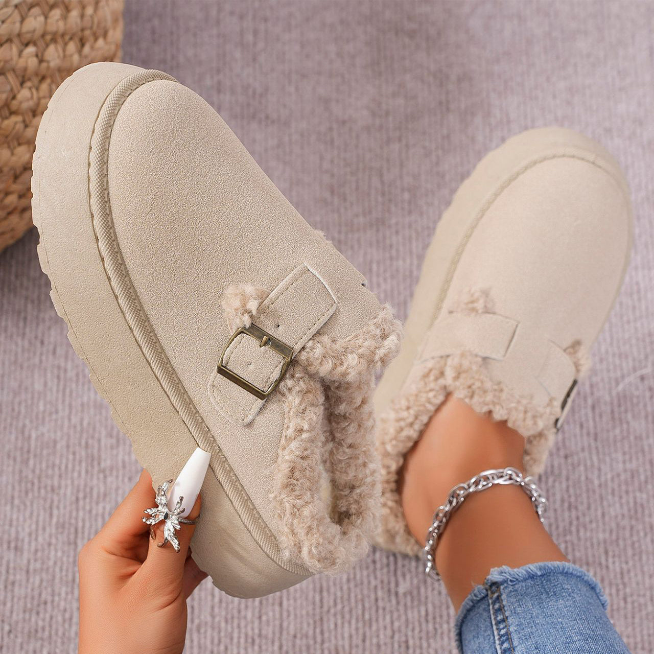 Fashion Thick-soled Plush Buckle Cotton Slippers Winter Indoor And Outdoor Casual Warm Shoes Women Garden Slipper Limorista
