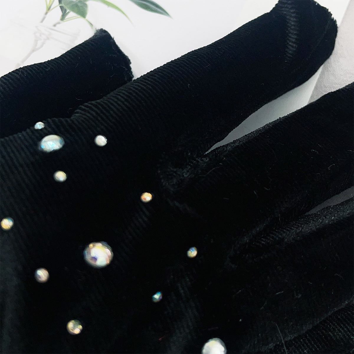Warm Gold Velvet Clothing Gloves Limorista