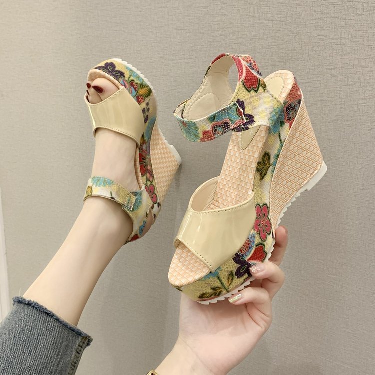 Stylish Peep Toe Women&
