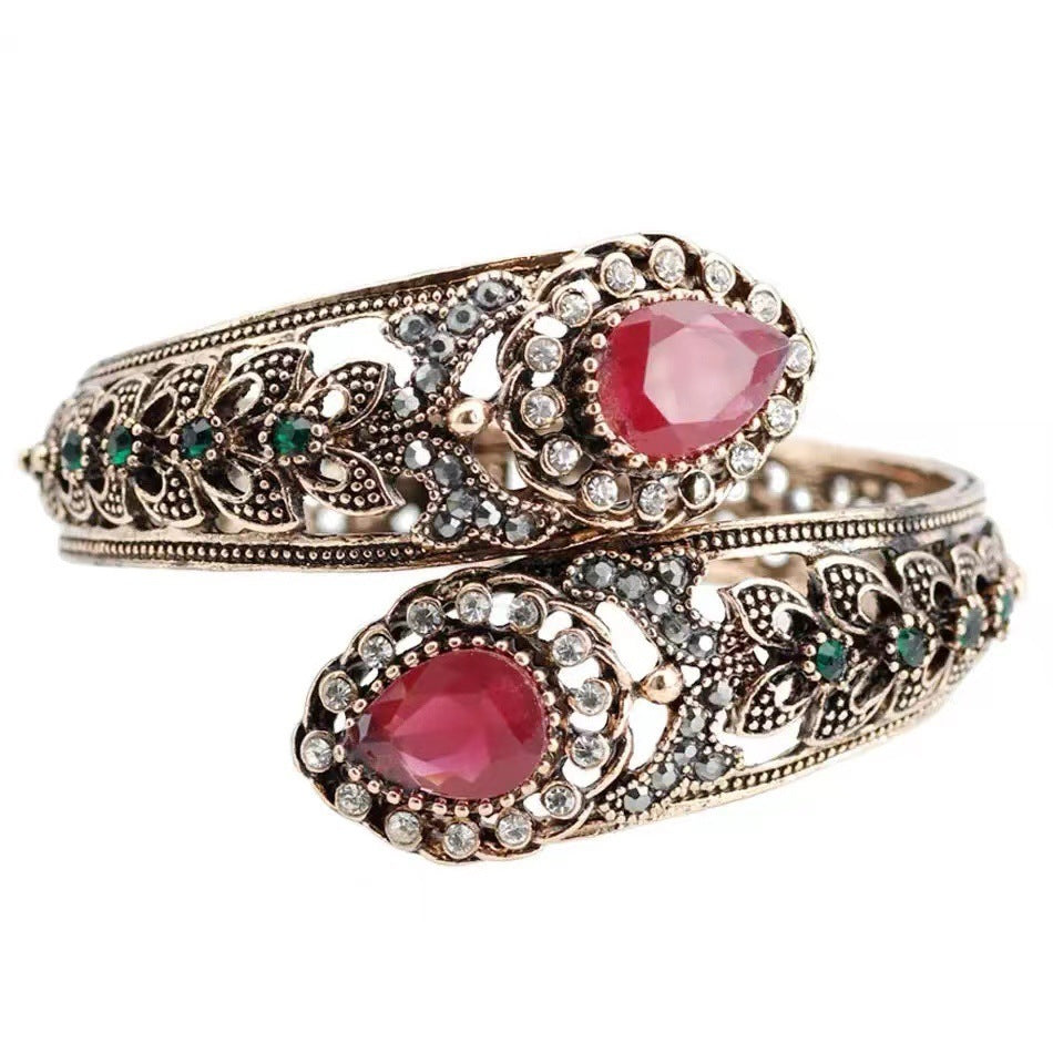 European And American Retro Alloy Gemstone Bracelet Limorista