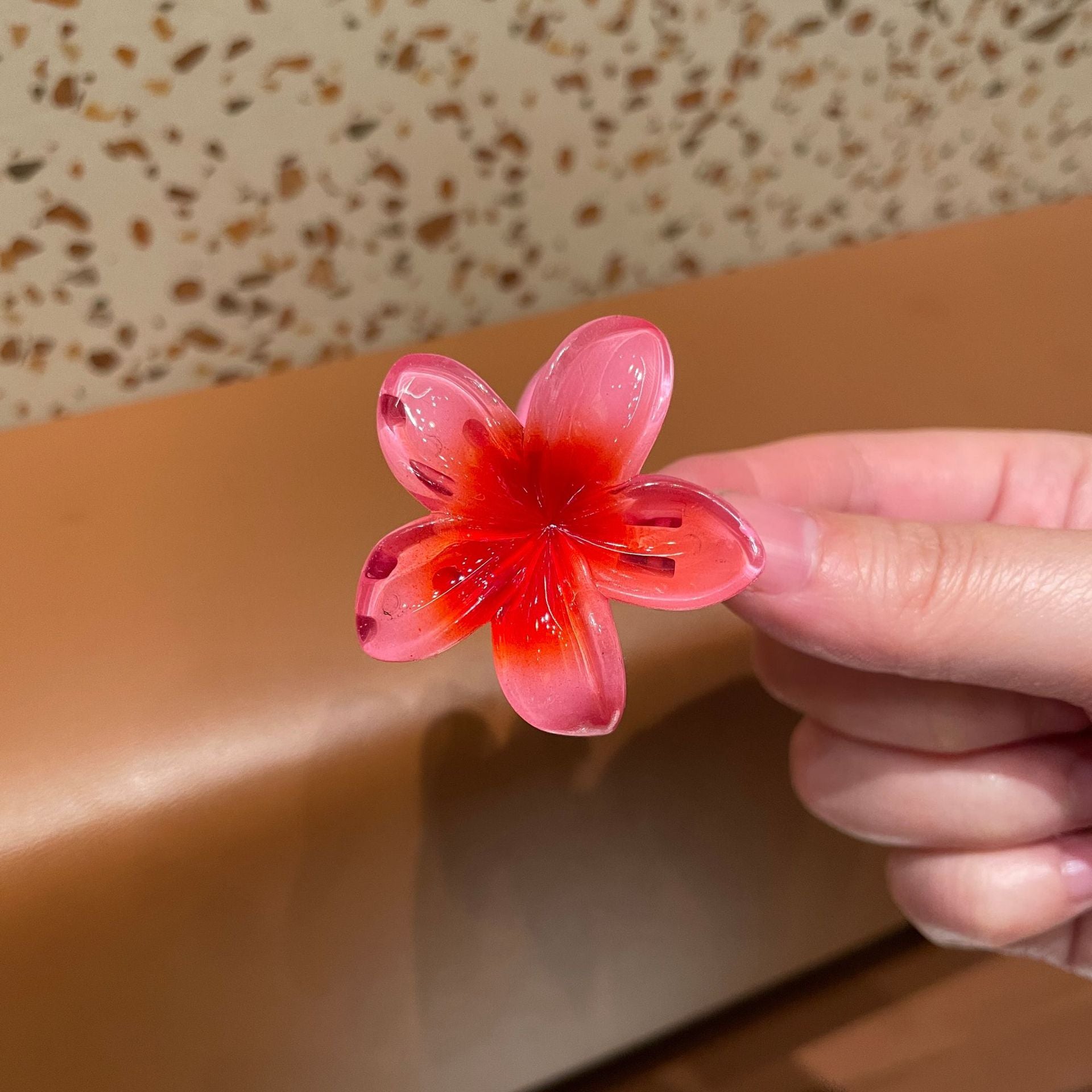 4CM Plumeria Rubra Grip Flower Barrettes Female Limorista