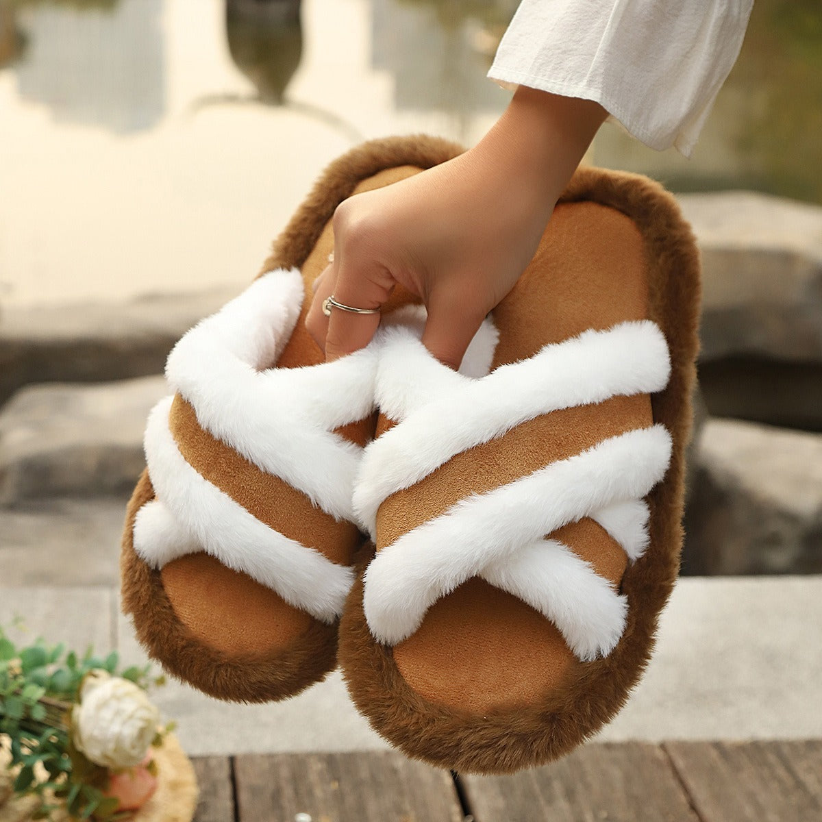 Fluffy Slippers Cross Strap Stitching Warm Casual Platform Slippers Limorista