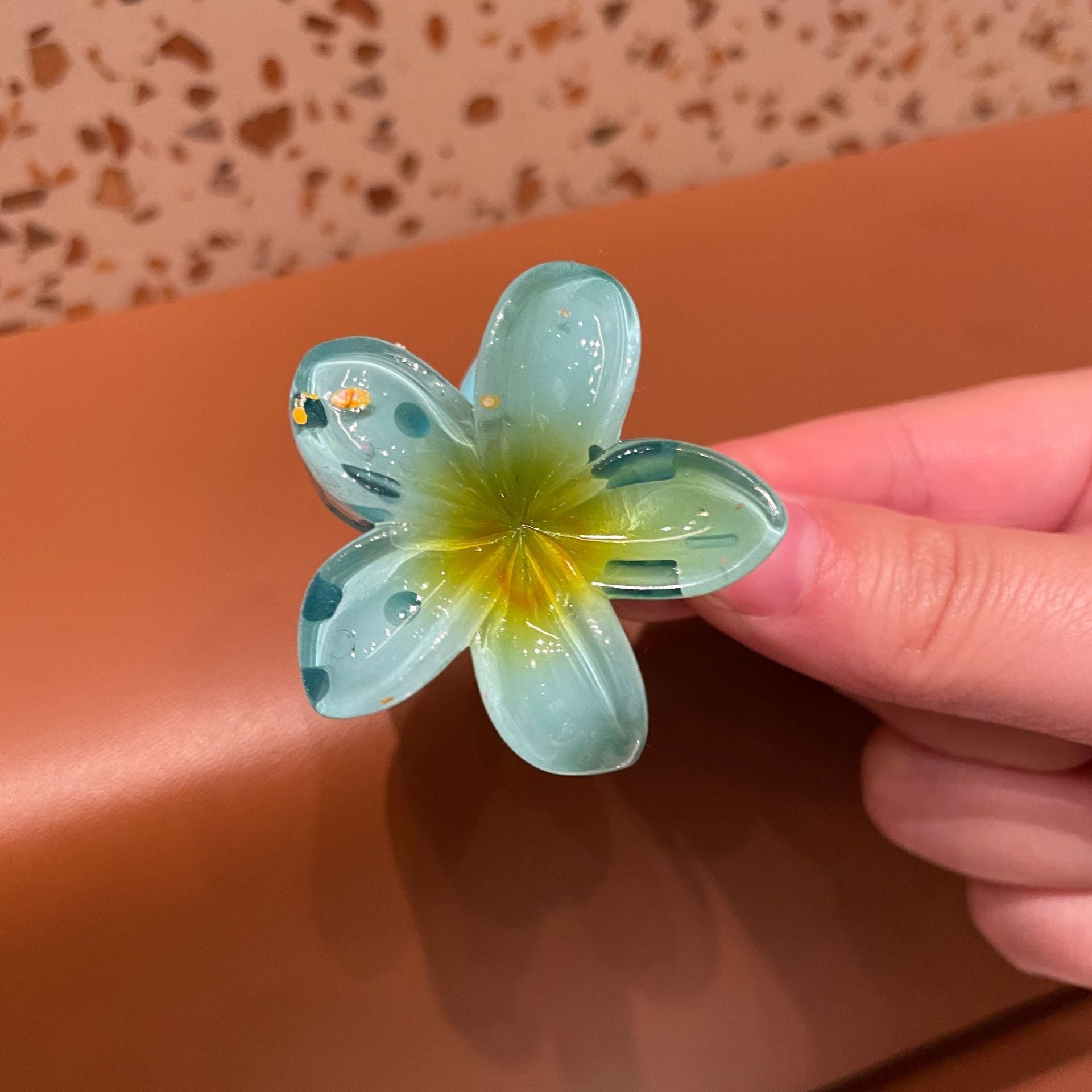 4CM Plumeria Rubra Grip Flower Barrettes Female Limorista