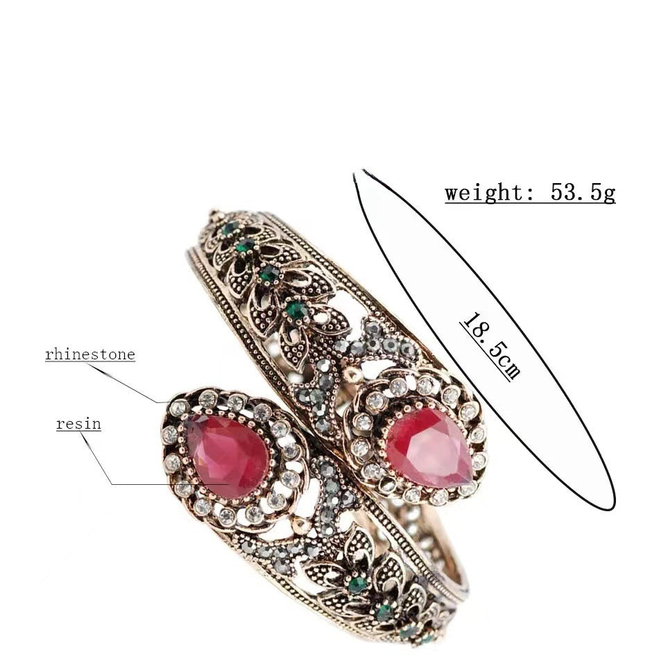 European And American Retro Alloy Gemstone Bracelet Limorista